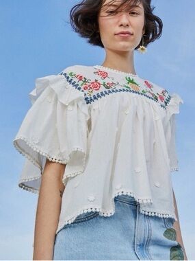 FARM RIO Cross Stitch Embroidered Ruffle Top Size M